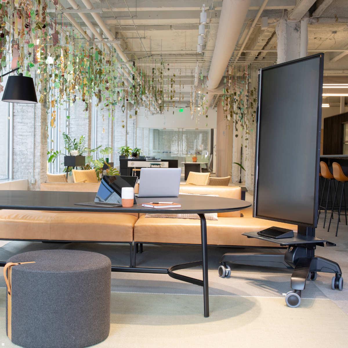 Ergotron Neo-Flex Mobile MediaCenter VHD Monitorständer (24-191-085), Hochformat Ergotron Neo-Flex Mobile MediaCenter VHD Monitorständer (24-191-085), Hochformat