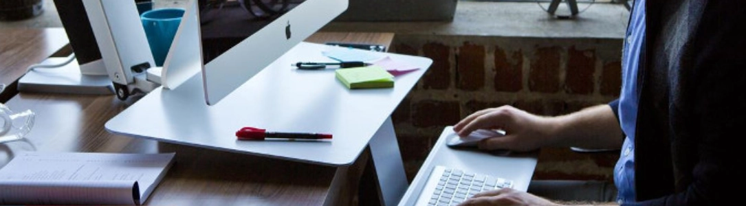 Ergotron Arbeitsplätze - Schreibtische, Steh-Sitz-Produkte, Arbeitsstationen