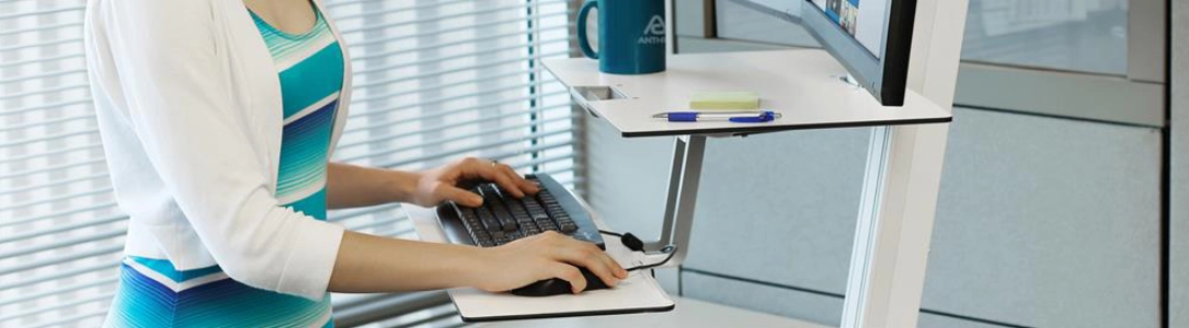 Ergotron Workfit S Steh/Sitz Arbeitsplatz Ergotron Workfit S Steh/Sitz Arbeitsplatz