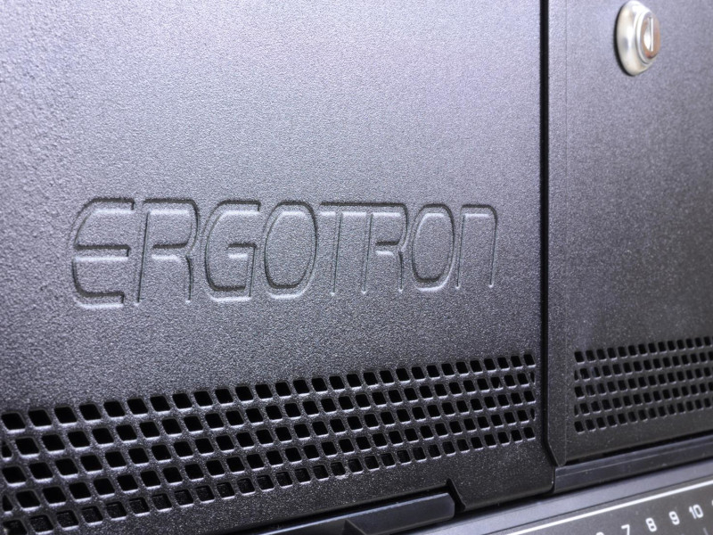 Ergotron Multi Ladestation für bis zu 16 Apple iPads (DM16-1004-2) Belüftungssystem