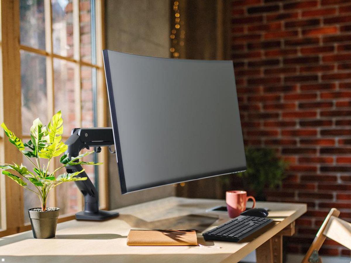 Der Ergotron HX Monitorarm ist der beste für Ultrawide Monitore - Qualität,  die selbst 49 Zöller aushält!