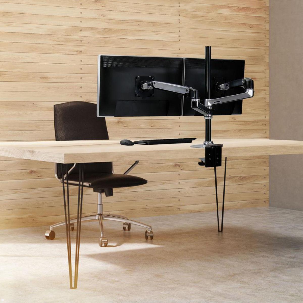 Ergotron LX Dual Monitor Tischhalterung 40 Zoll, silber (45-549-026), Anwendungsbeispiel Ergotron LX Dual Monitor Tischhalterung 40 Zoll, silber (45-549-026), Anwendungsbeispiel