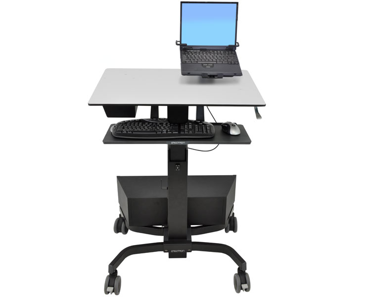 Ergotron TeachWell Steh Sitz Tisch mit Ablage und Rollen (24-220-055), Vorderansicht Ergotron TeachWell Steh Sitz Tisch mit Ablage und Rollen (24-220-055), Vorderansicht