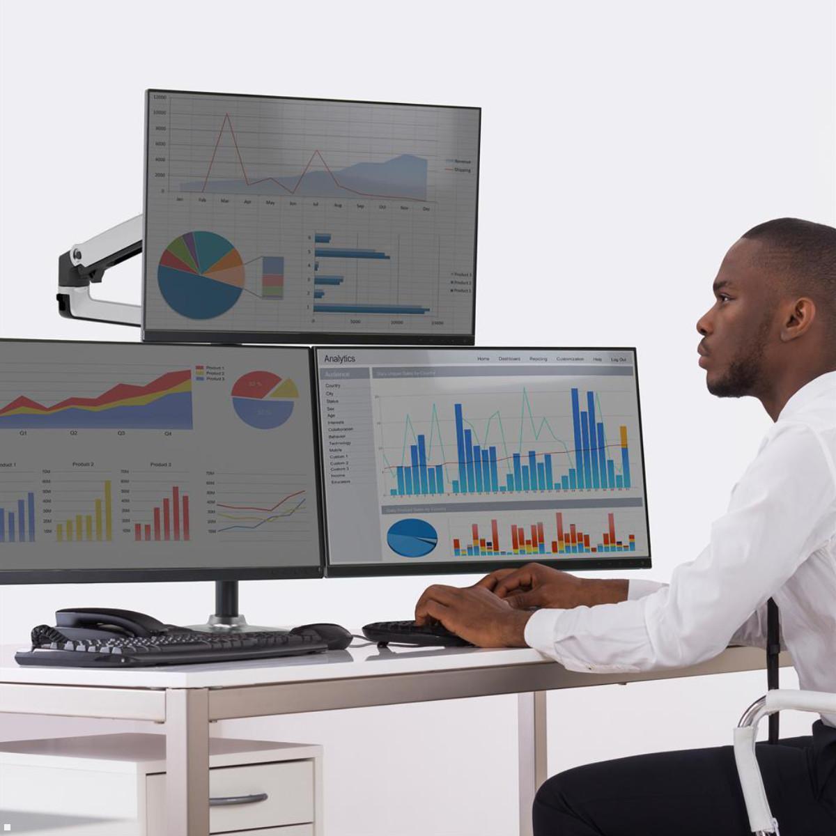 Ergotron LX Monitorhalterung für 3 Monitore 40 Zoll, silber (45-549-0263), Anwendungsbeispiel Ergotron LX Monitorhalterung für 3 Monitore 40 Zoll, silber (45-549-0263), Anwendungsbeispiel